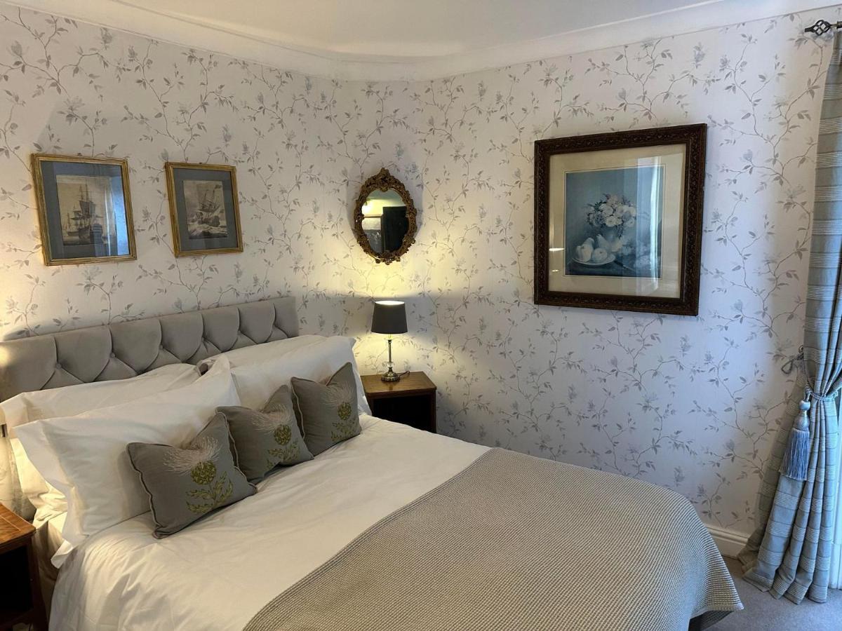 Burford Lodge Hotel - Adults Only Екстериор снимка