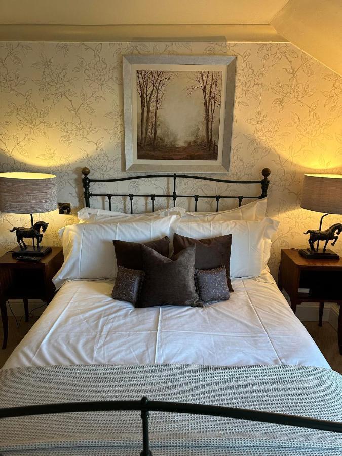 Burford Lodge Hotel - Adults Only Екстериор снимка