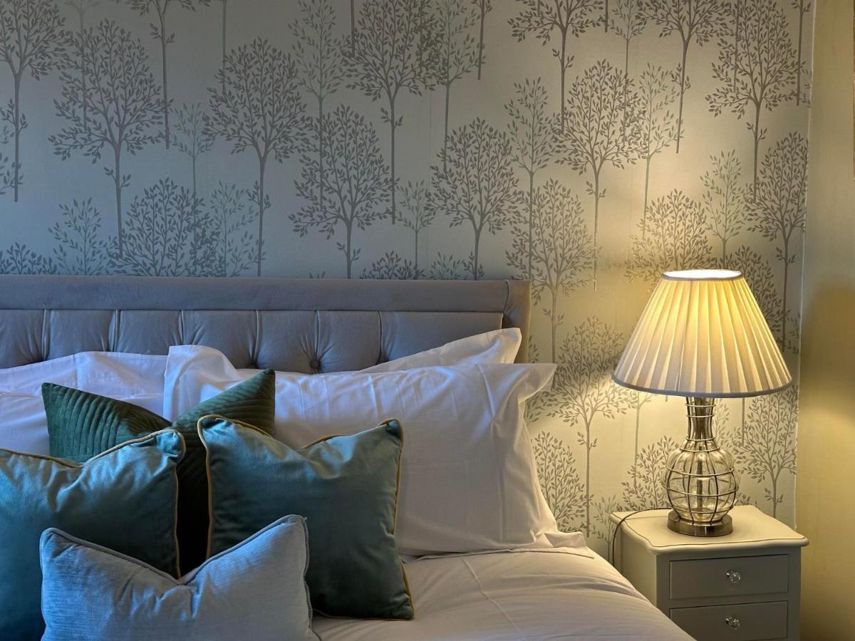 Burford Lodge Hotel - Adults Only Екстериор снимка