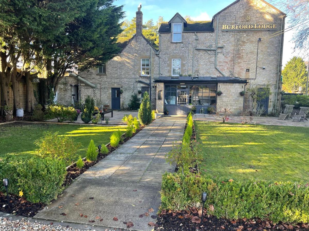 Burford Lodge Hotel - Adults Only Екстериор снимка