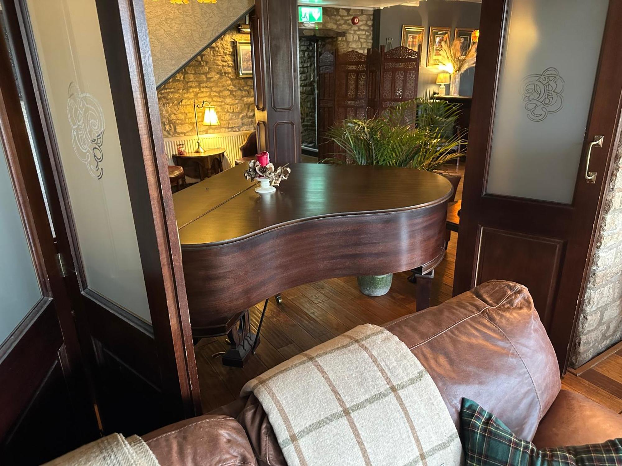 Burford Lodge Hotel - Adults Only Екстериор снимка